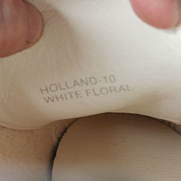 MMM white leather floral sole women’s shoes size 10 hook and loop closure - Picture 6 of 6